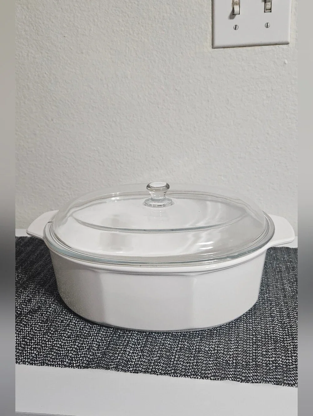White Glass-Lidded Oval Casserole Dish - Classic Oven-to-Table Cookware
